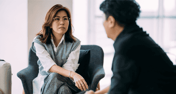 A psychologist sitting in with her client after a Bachelor’s Degree in Psychology at WOU, a course under the School of Education, Humanities and Social Sciences.